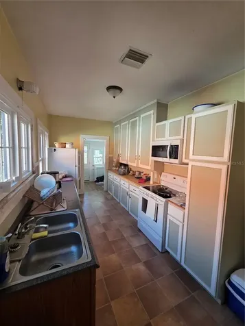 1568 Drew Street Clearwater FL 33755