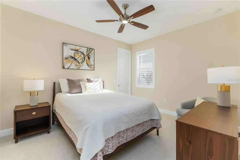 993 Crosswind Avenue Sarasota FL 34240