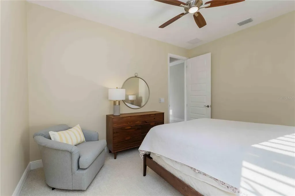 993 Crosswind Avenue Sarasota FL 34240