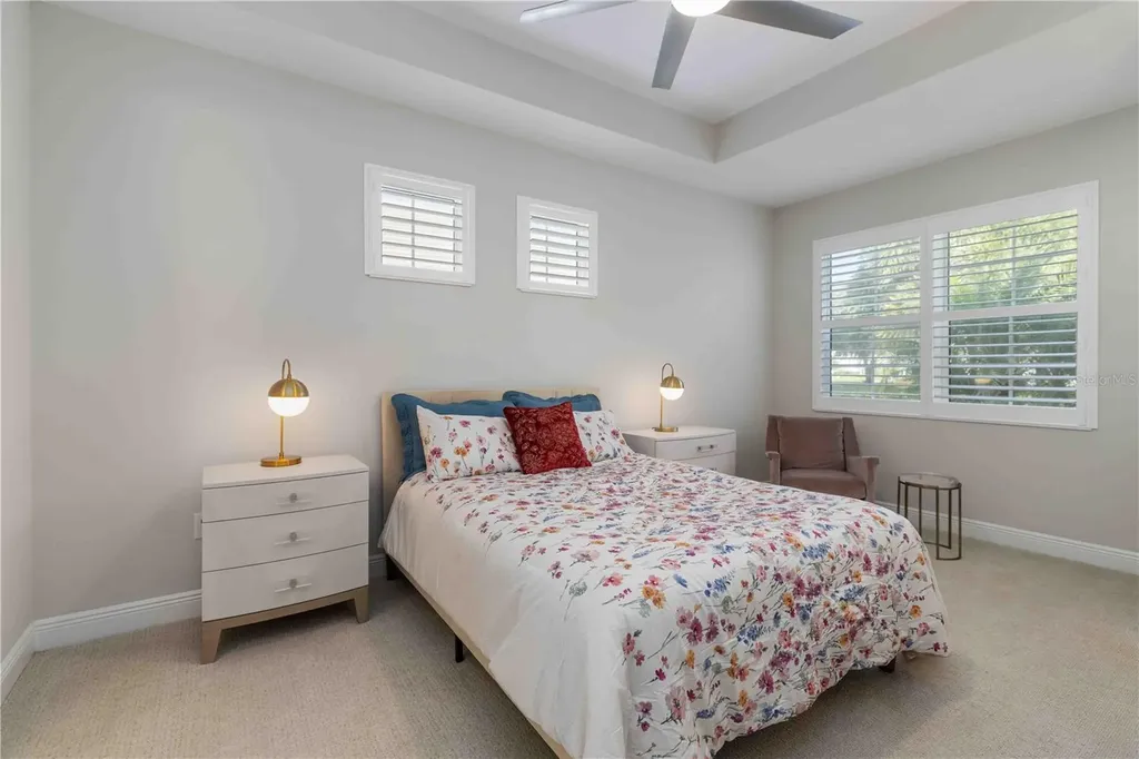993 Crosswind Avenue Sarasota FL 34240
