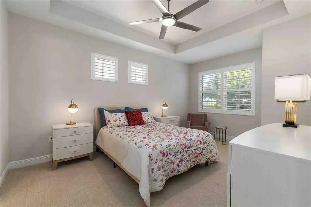 993 Crosswind Avenue Sarasota FL 34240