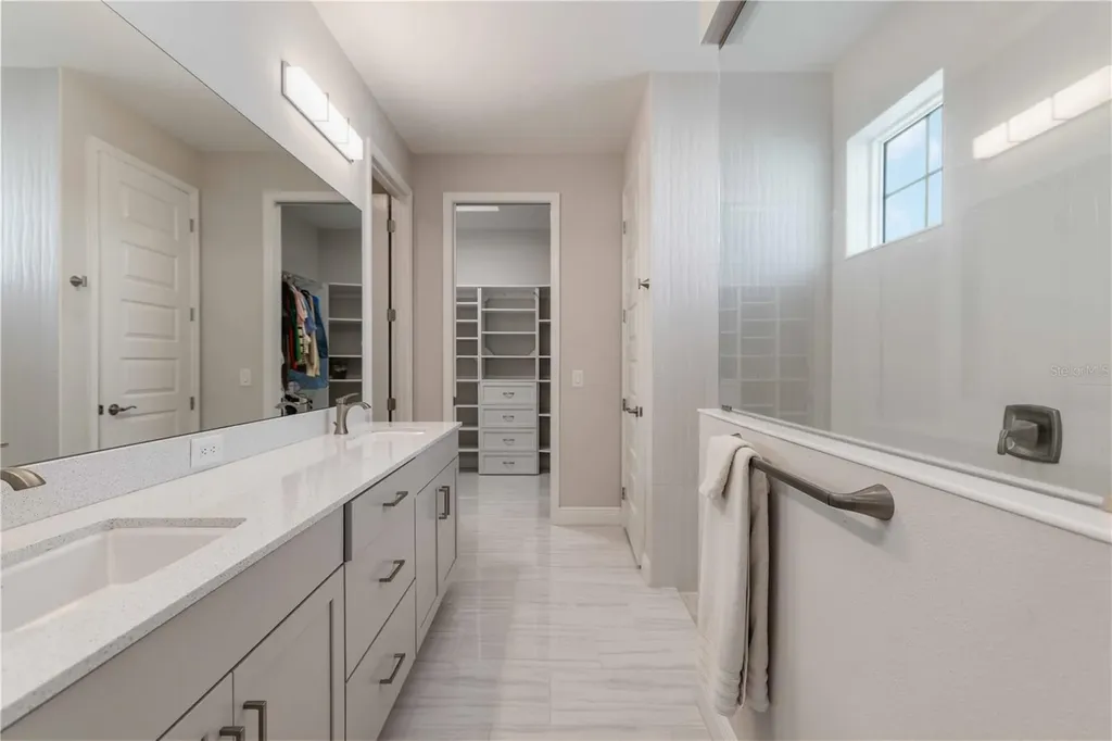 993 Crosswind Avenue Sarasota FL 34240