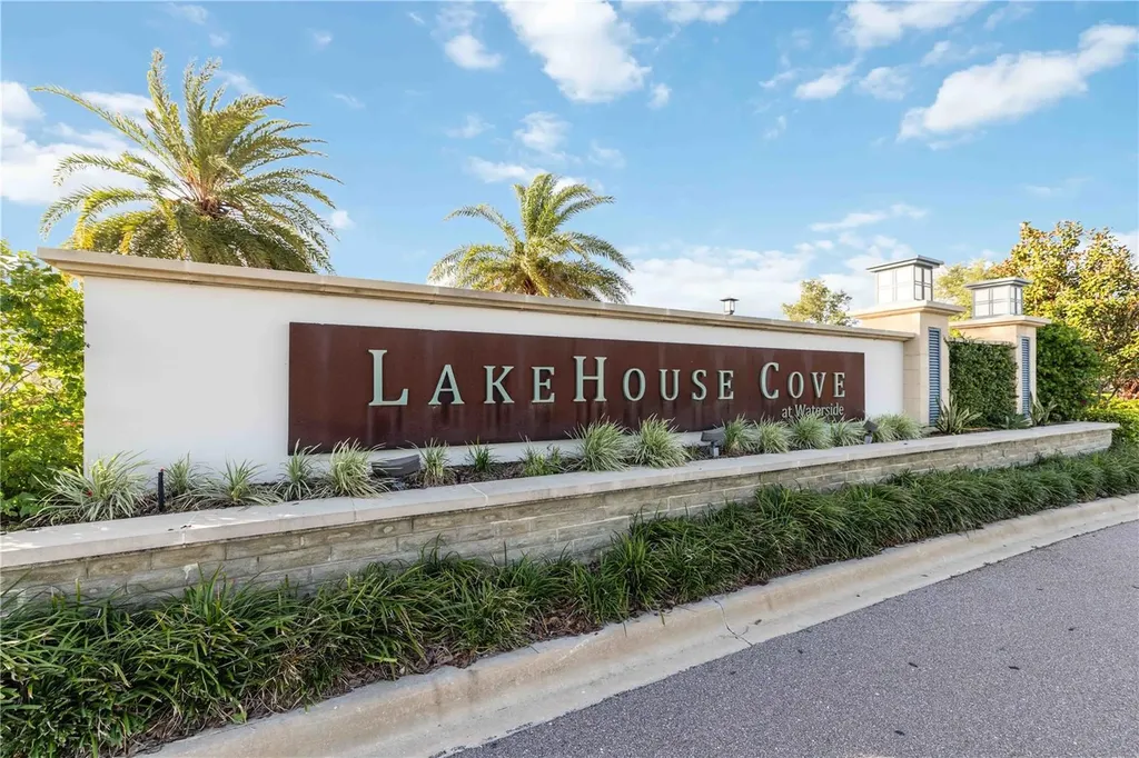 993 Crosswind Avenue Sarasota FL 34240