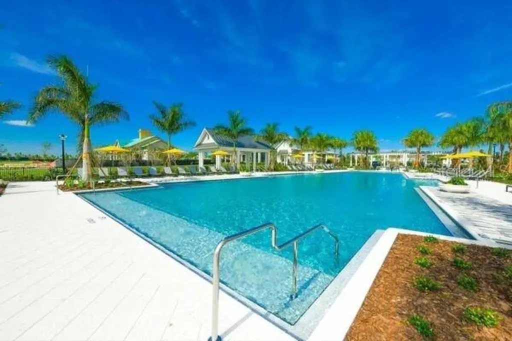 993 Crosswind Avenue Sarasota FL 34240