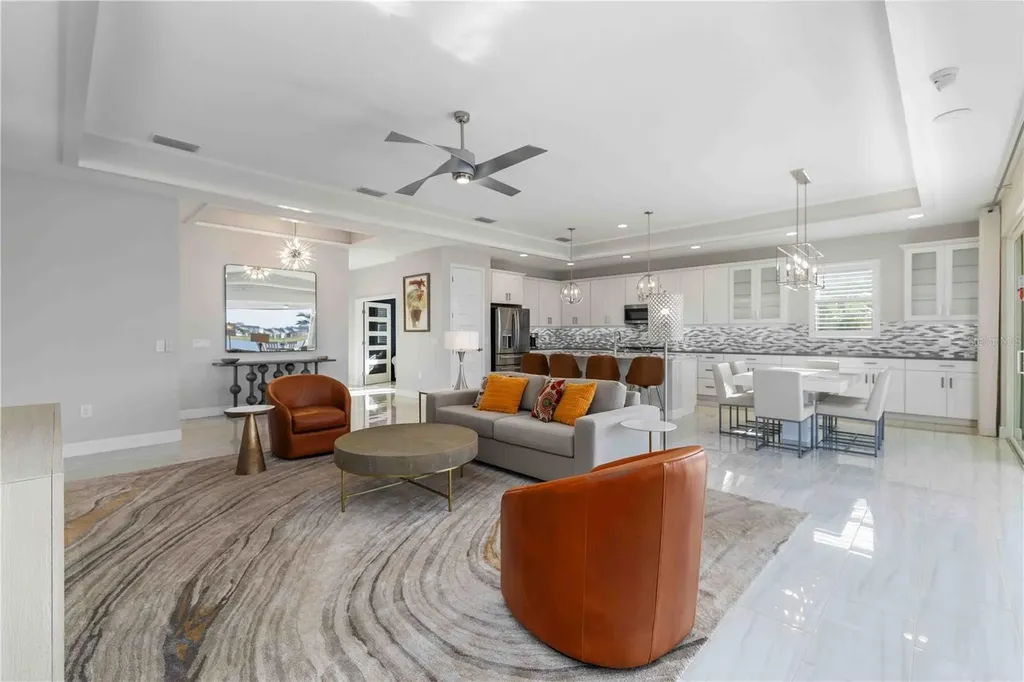 993 Crosswind Avenue Sarasota FL 34240