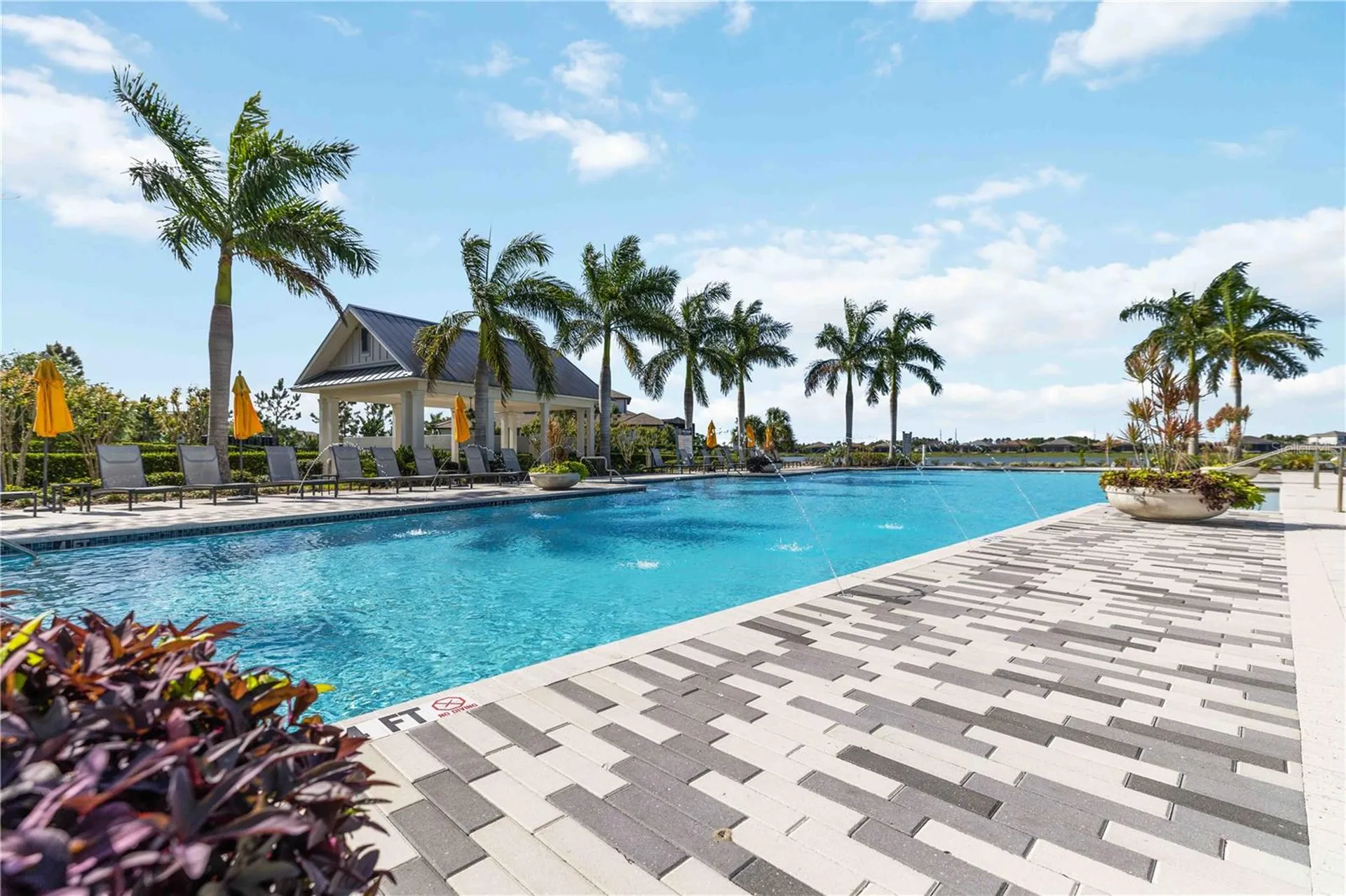 993 Crosswind Avenue Sarasota FL 34240