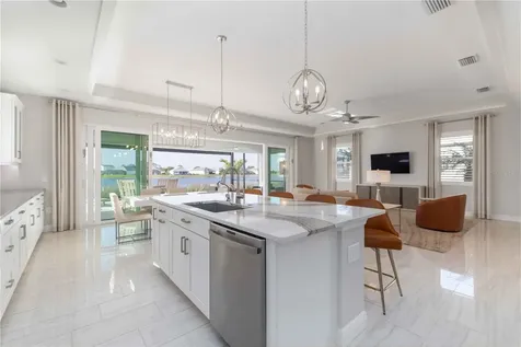 993 Crosswind Avenue Sarasota FL 34240