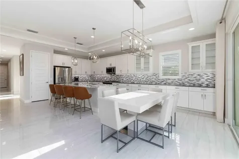 993 Crosswind Avenue Sarasota FL 34240