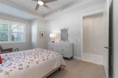 993 Crosswind Avenue Sarasota FL 34240
