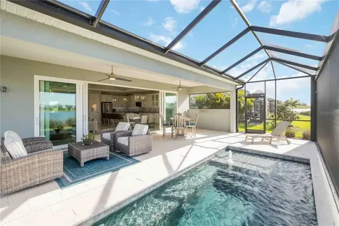 993 Crosswind Avenue Sarasota FL 34240