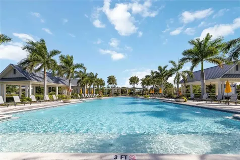 993 Crosswind Avenue Sarasota FL 34240