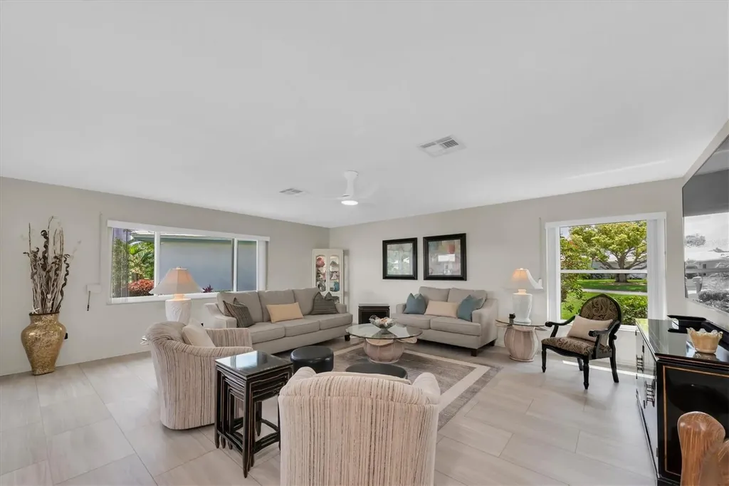 7410 9th Avenue W Bradenton FL 34209
