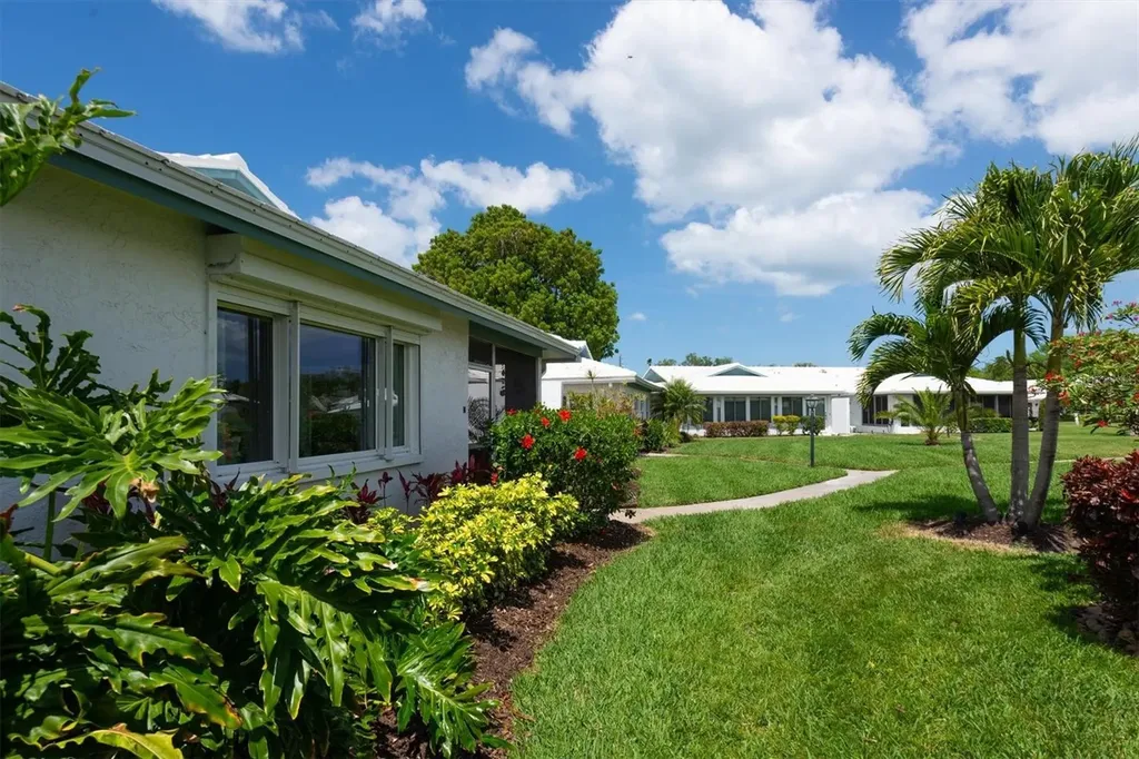 7410 9th Avenue W Bradenton FL 34209