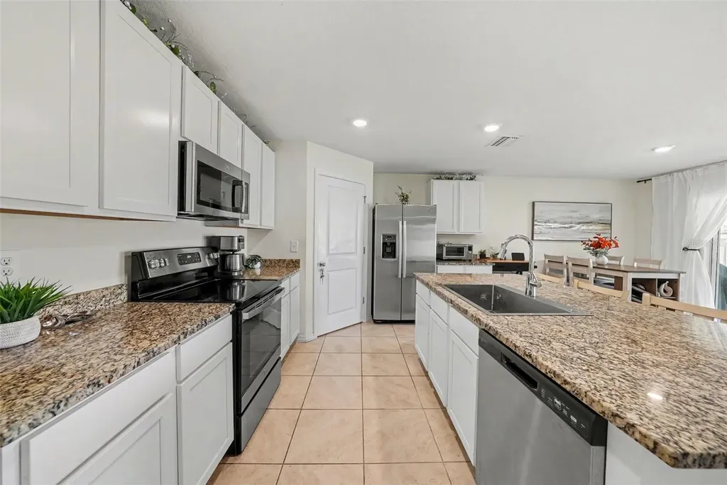 7980 Broad Pointe Drive Zephyrhills FL 33540