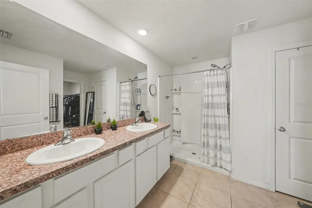 7980 Broad Pointe Drive Zephyrhills FL 33540