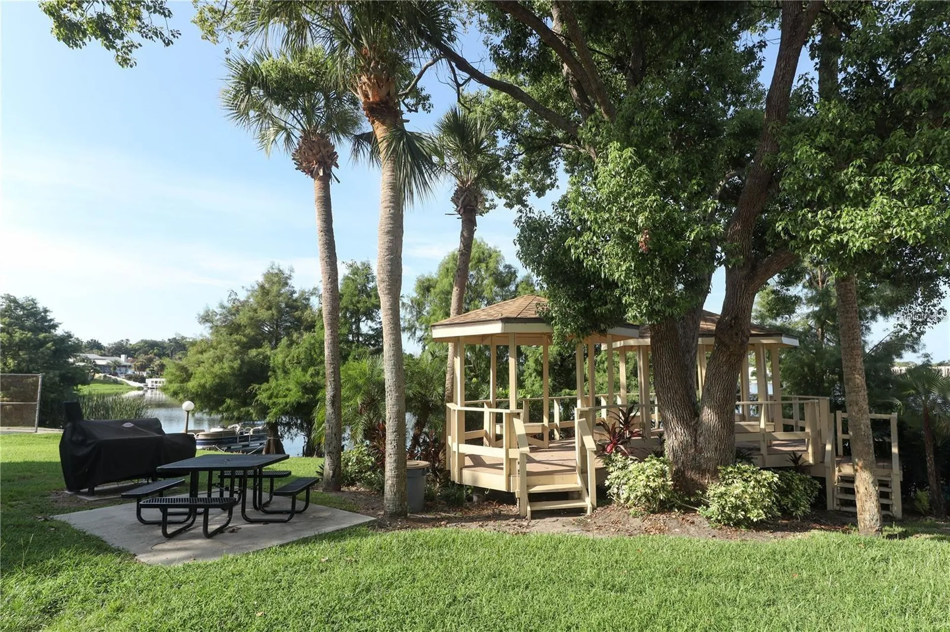 626 Orange Drive Altamonte Springs FL 32701