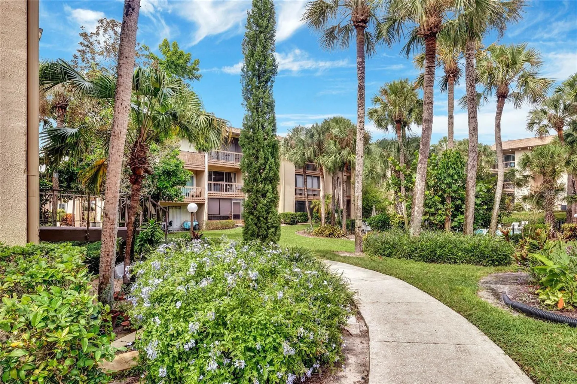 626 Orange Drive Altamonte Springs FL 32701