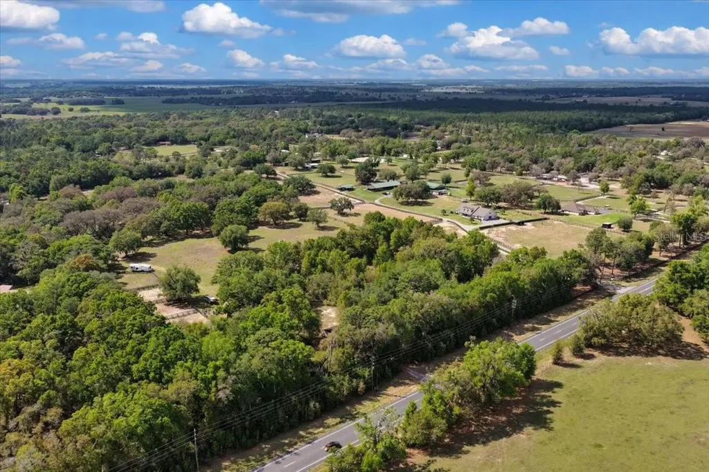 6950 SE Highway 41 Morriston FL 32668