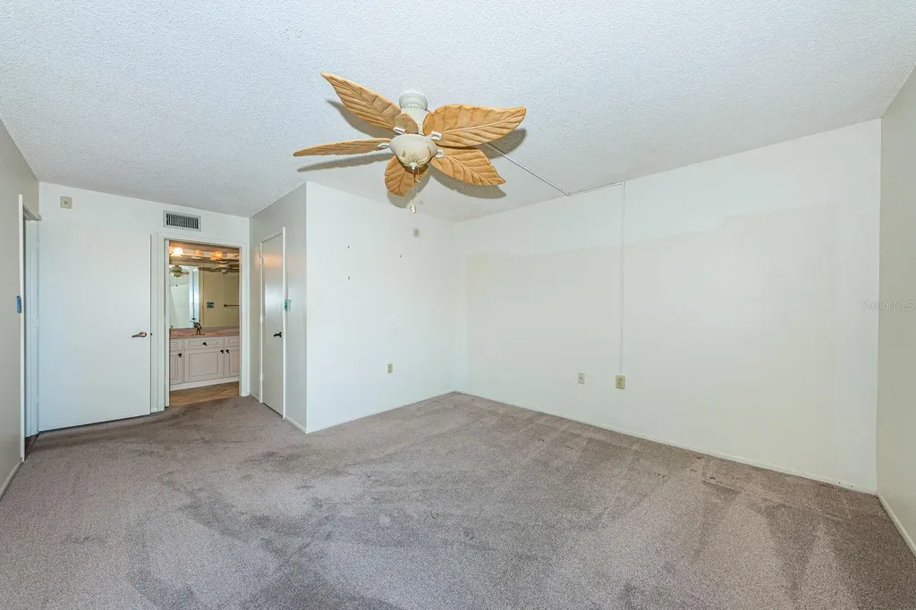 9860 62nd Terrace N St Petersburg FL 33708