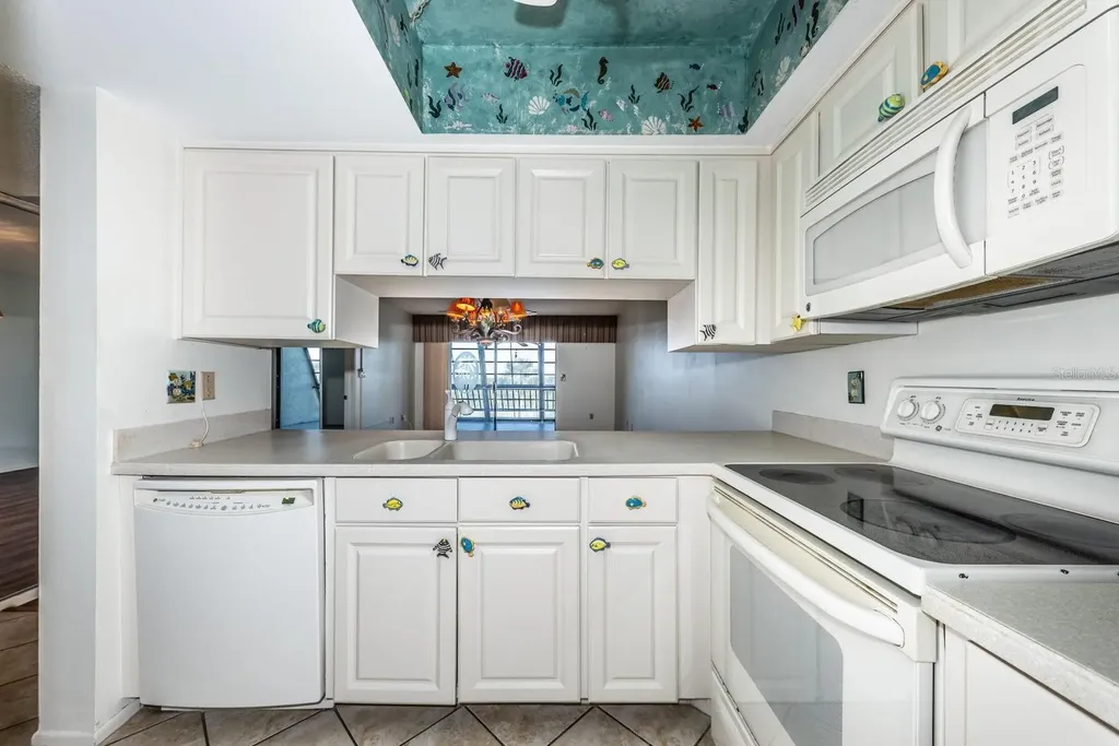 9860 62nd Terrace N St Petersburg FL 33708