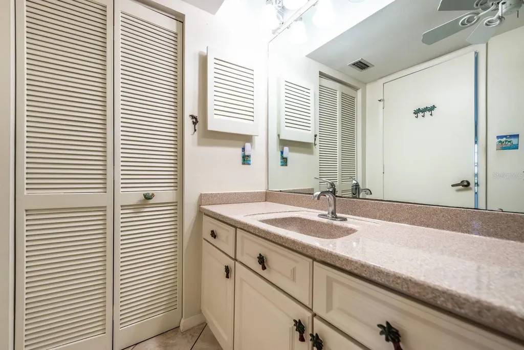 9860 62nd Terrace N St Petersburg FL 33708