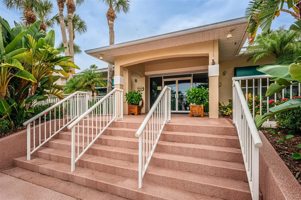 9860 62nd Terrace N St Petersburg FL 33708