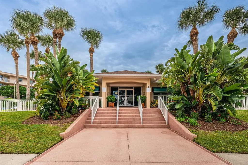 9860 62nd Terrace N St Petersburg FL 33708