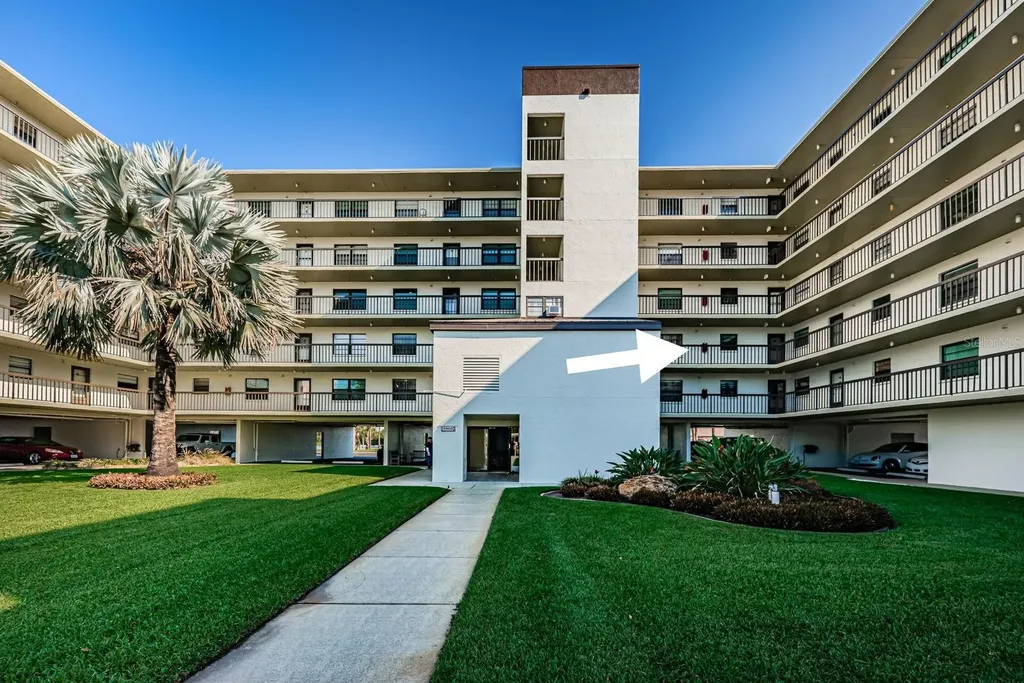 9860 62nd Terrace N St Petersburg FL 33708