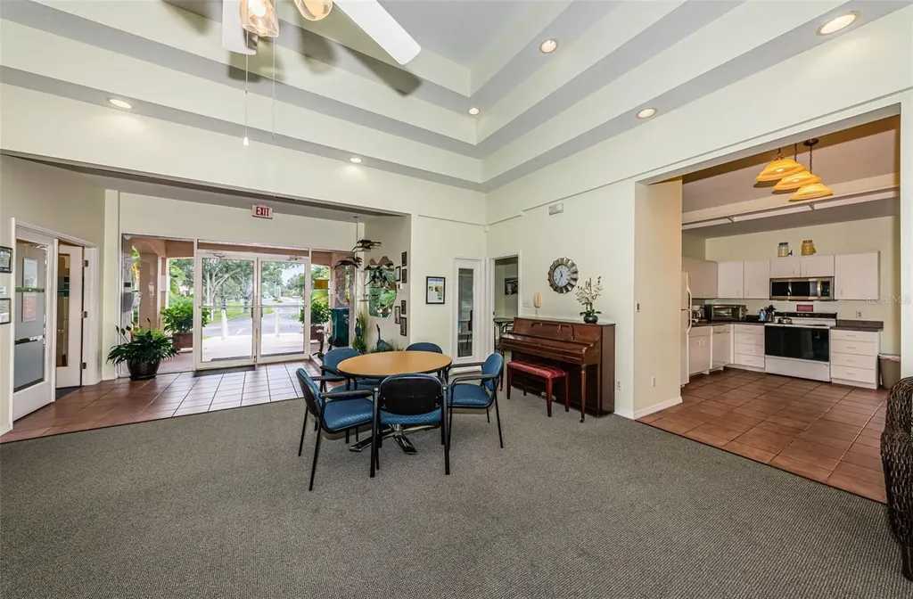 9860 62nd Terrace N St Petersburg FL 33708