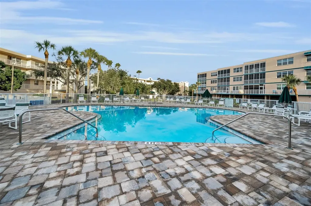 9860 62nd Terrace N St Petersburg FL 33708