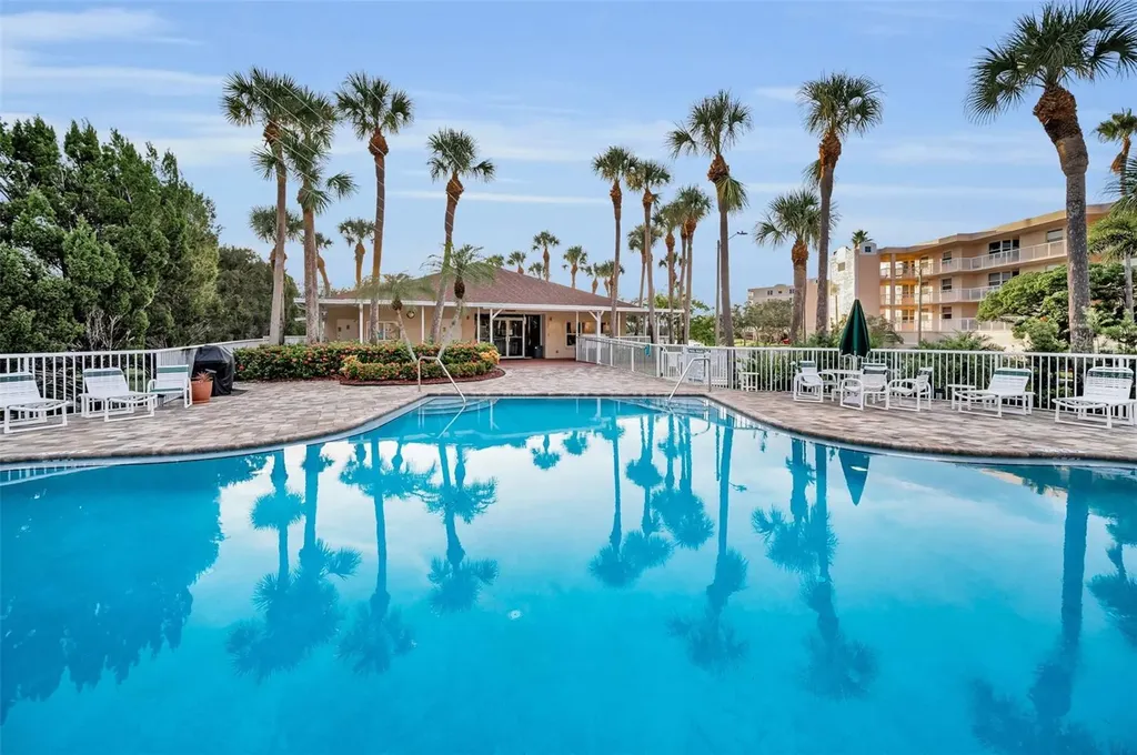 9860 62nd Terrace N St Petersburg FL 33708