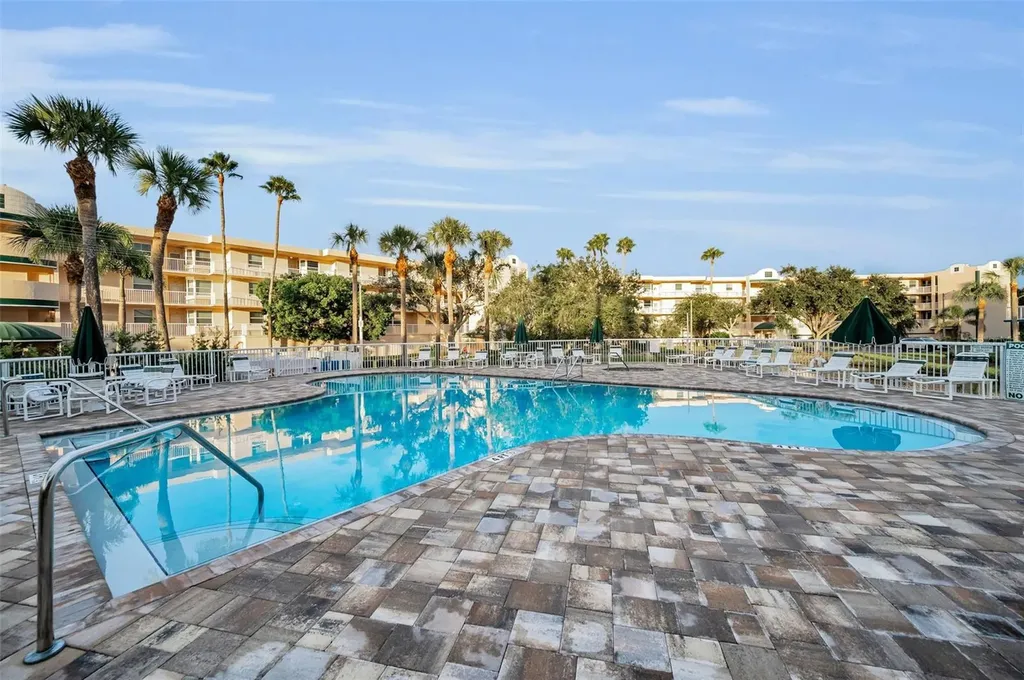 9860 62nd Terrace N St Petersburg FL 33708