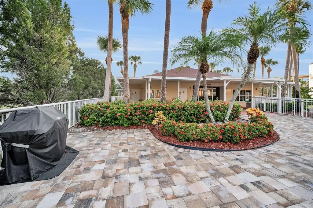 9860 62nd Terrace N St Petersburg FL 33708