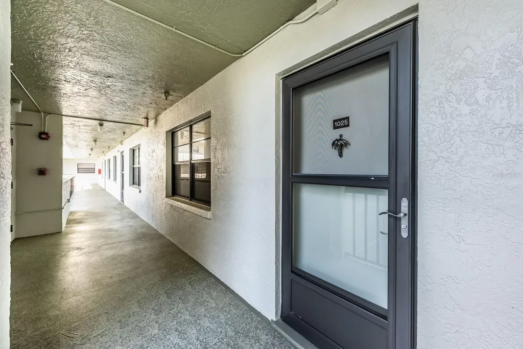 9860 62nd Terrace N St Petersburg FL 33708