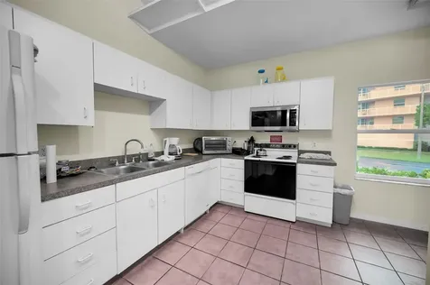 9860 62nd Terrace N St Petersburg FL 33708
