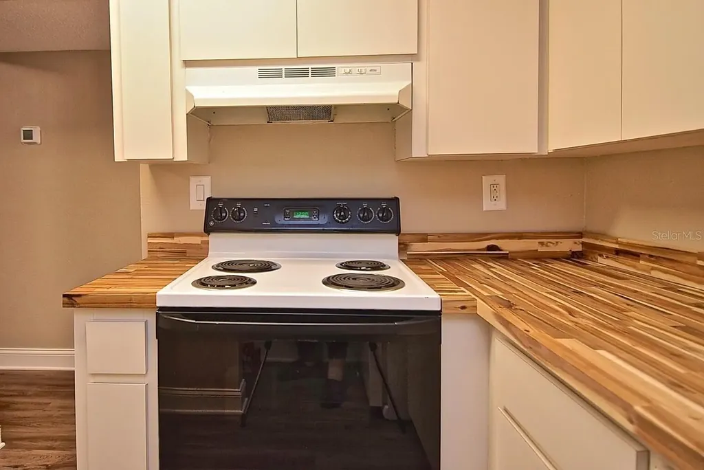 2121 Wood Street Sarasota FL 34237