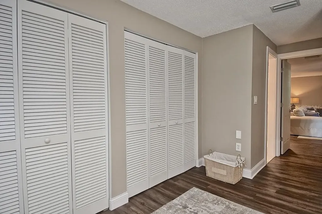 2121 Wood Street Sarasota FL 34237