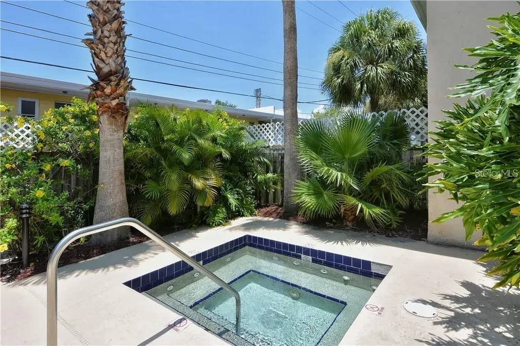 2121 Wood Street Sarasota FL 34237