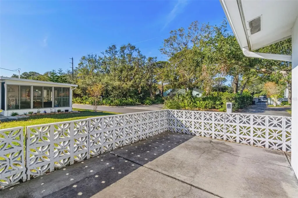 14198 89th Avenue Seminole FL 33776