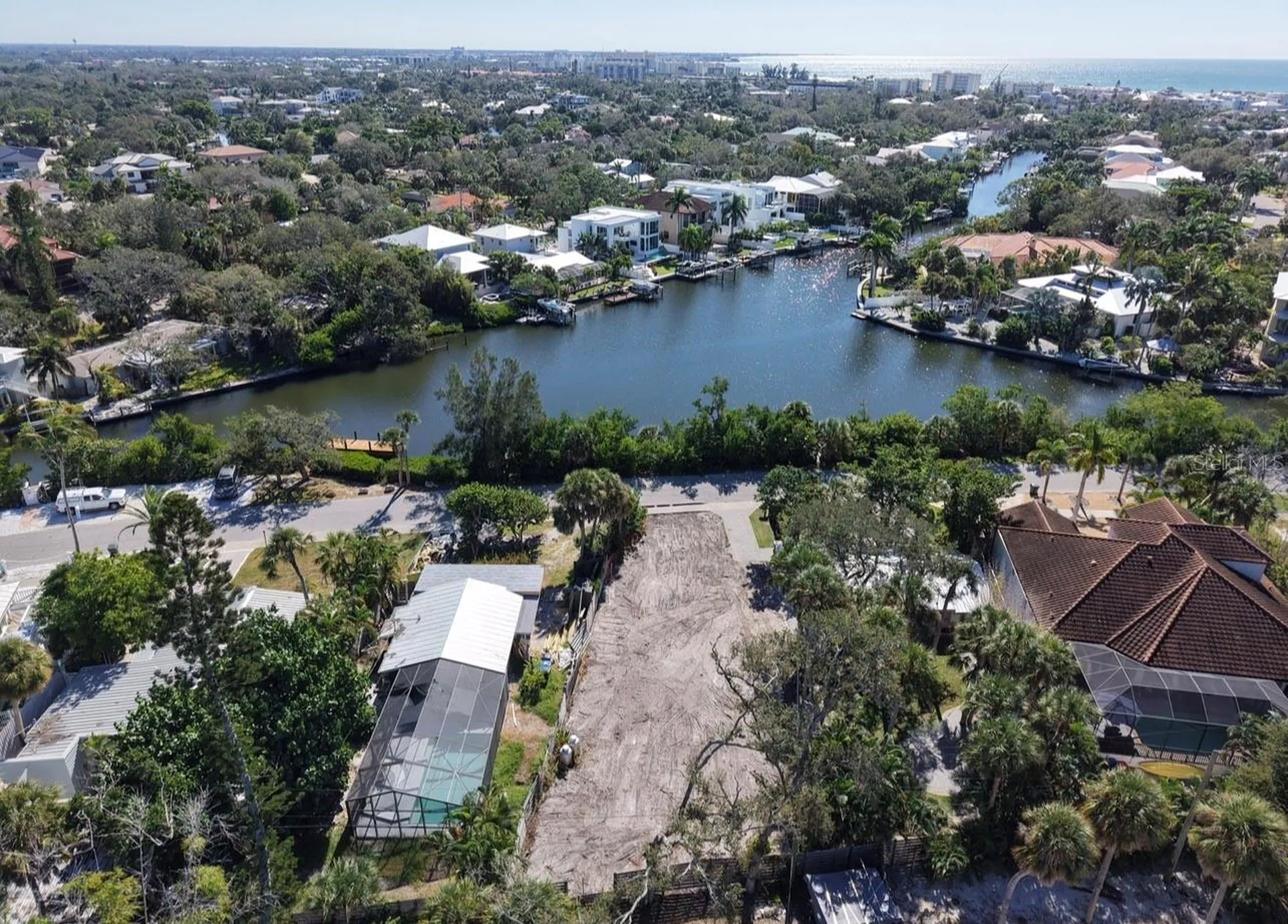 671 Avenida Del Norte Sarasota FL 34242