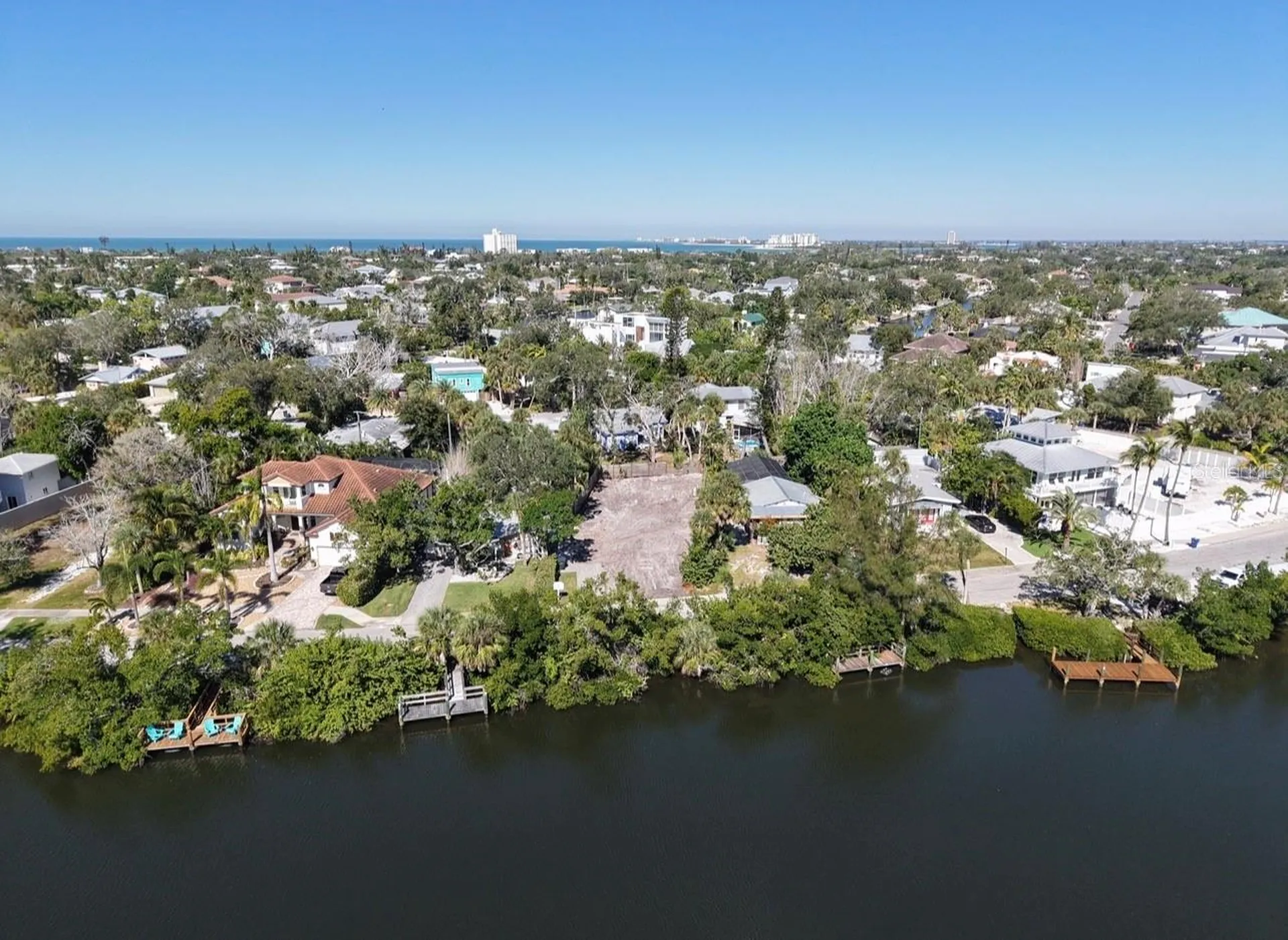 671 Avenida Del Norte Sarasota FL 34242