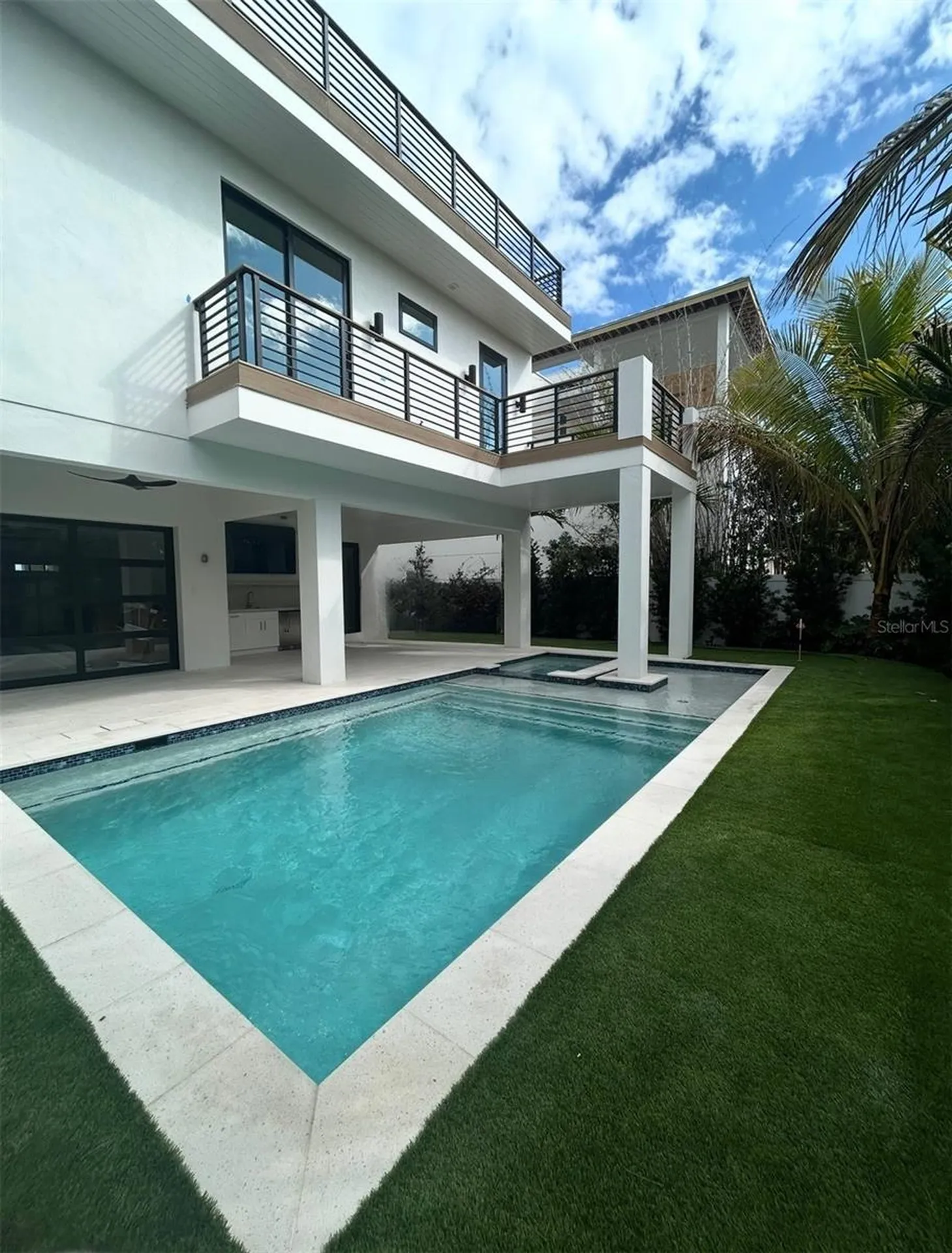 671 Avenida Del Norte Sarasota FL 34242