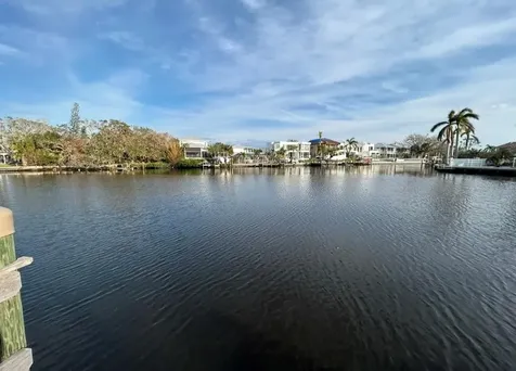 671 Avenida Del Norte Sarasota FL 34242