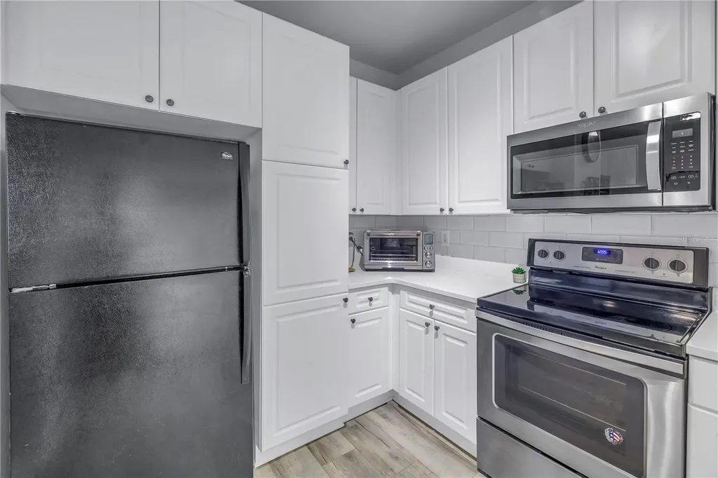 4221 W Spruce Street Tampa FL 33607