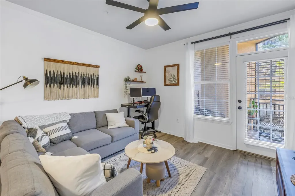 4221 W Spruce Street Tampa FL 33607