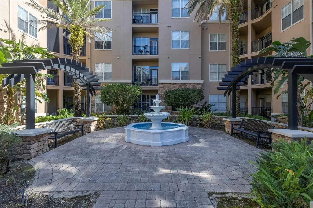 4221 W Spruce Street Tampa FL 33607
