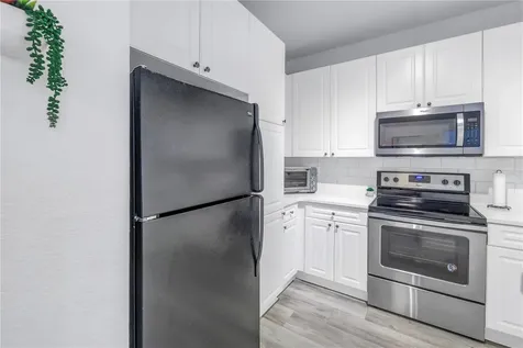 4221 W Spruce Street Tampa FL 33607