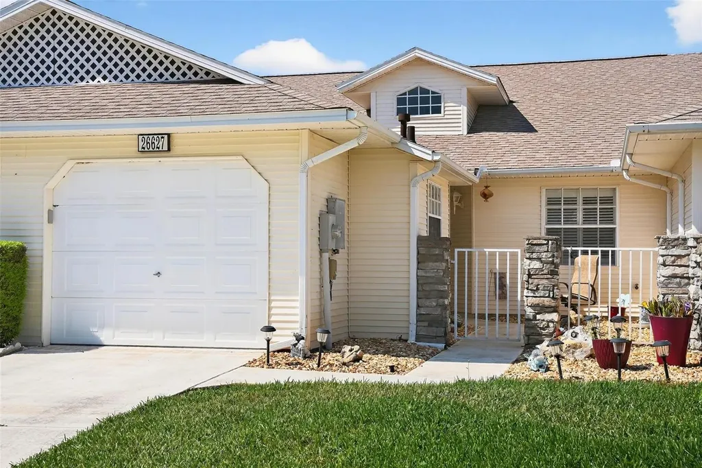 26627 Racquet Circle Leesburg FL 34748