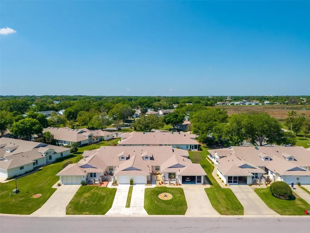 26627 Racquet Circle Leesburg FL 34748