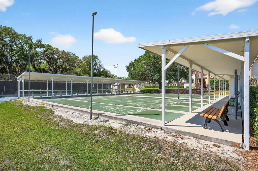 26627 Racquet Circle Leesburg FL 34748